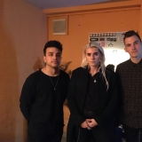 Pvris backstage in der Theaterfabrik 2017