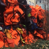 3000 Schwimmwesten vor dem Leo 17