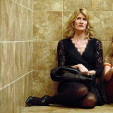 Laura Dern und Isabelle Nélisse als Jennifer Fox